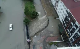 İstanbul’da şiddetli yağış… Vali Yerlikaya saat vererek uyardı…