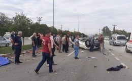 Samsun’da devrilen pikaptaki 2 kişi yaralandı..