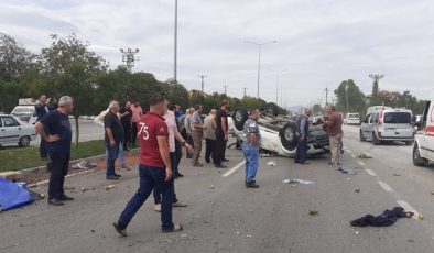 Samsun’da devrilen pikaptaki 2 kişi yaralandı..